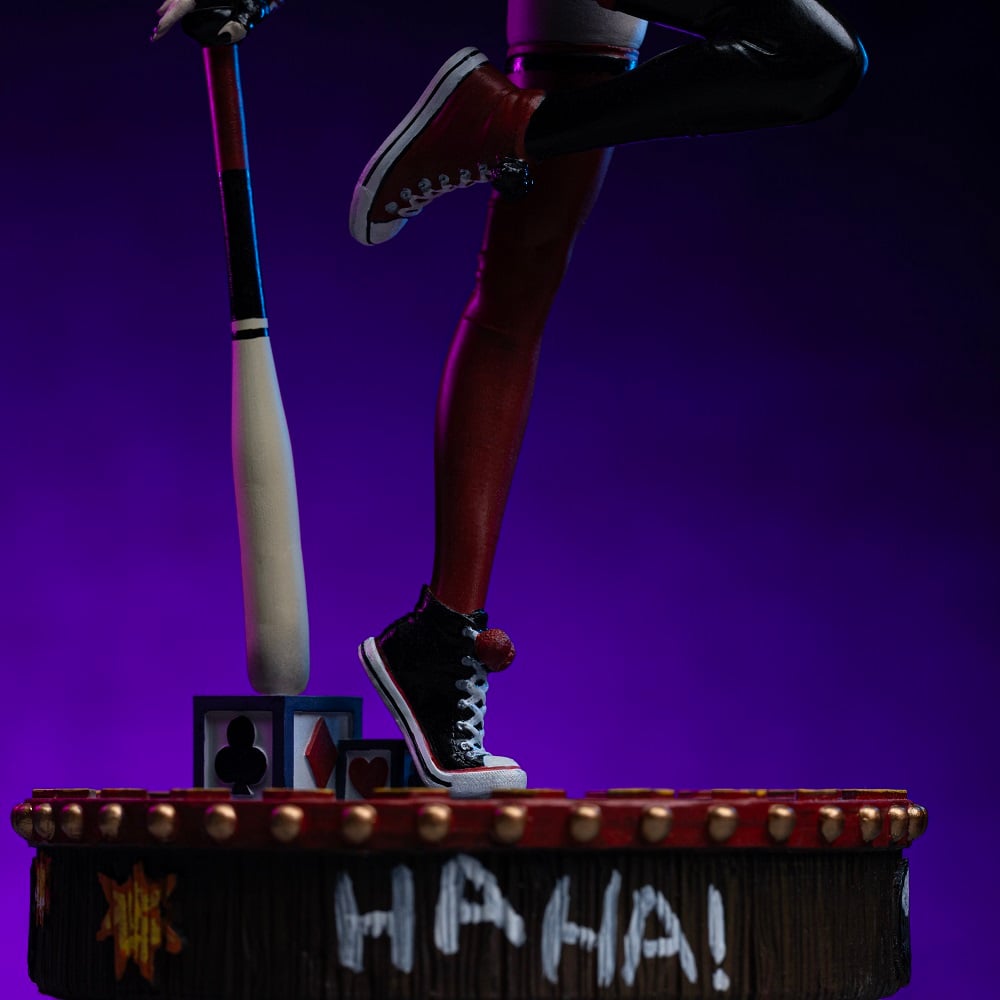 Iron Studios - Arts Scale 1/10 - DC Comics - Gotham City Sirens - Harley Quinn Statue 22cm - flash vidéo