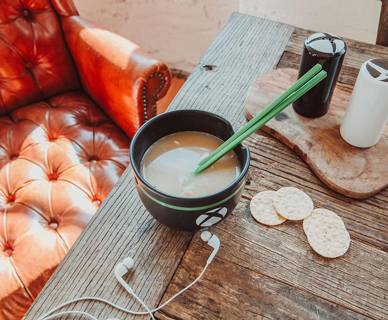 UKON!C - Microsoft - Bol à Ramen Xbox avec Baguettes - flash vidéo