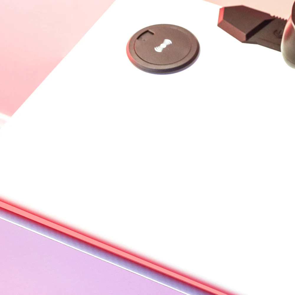 X Rocker - Table de chevet Carbon-Tek avec chargeur sans fil et éclairage LED Blanche - flash vidéo