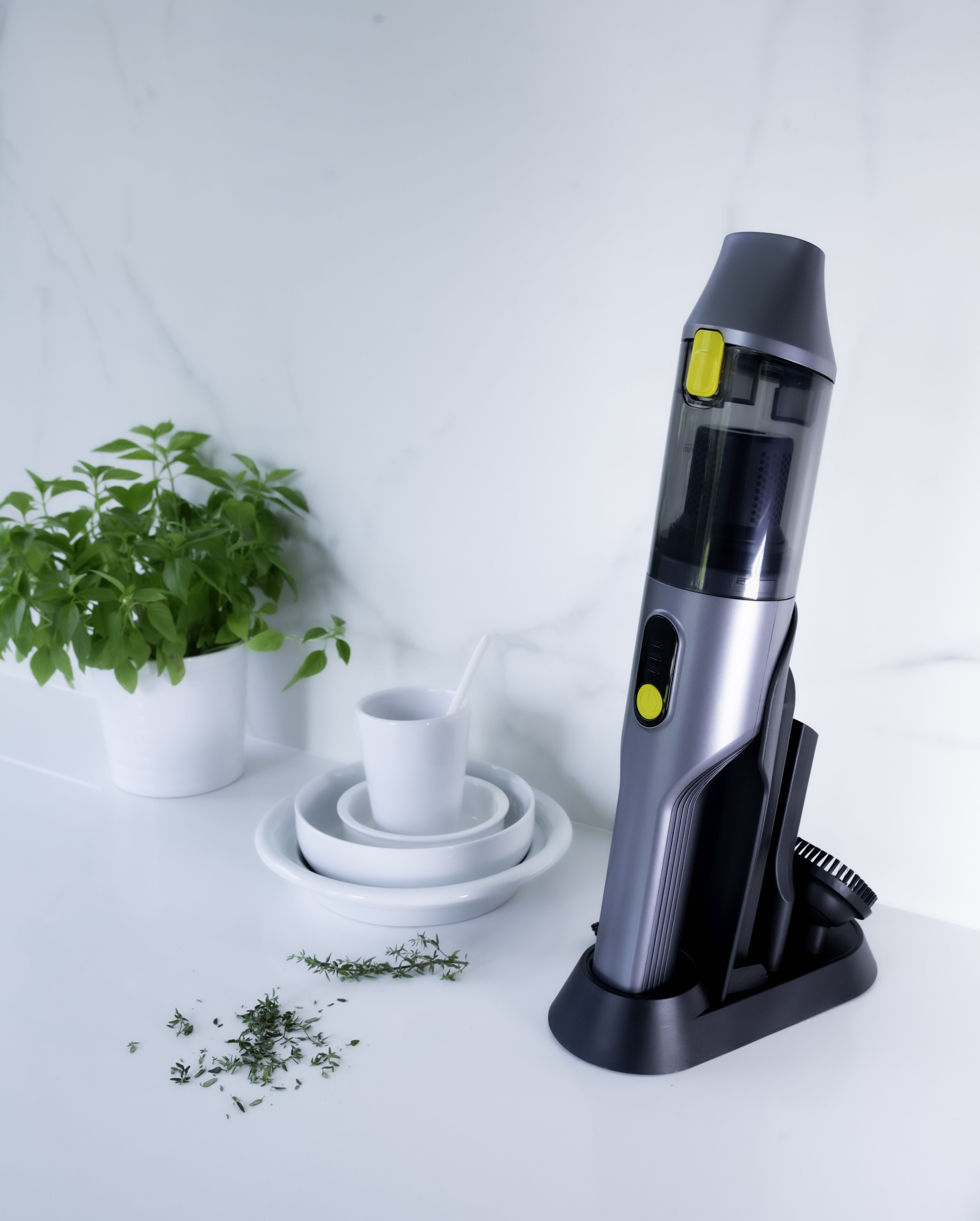 Zanussi - Aspirette sans fil à moteur numérique VCH86 - AMA ONLY - flash vidéo