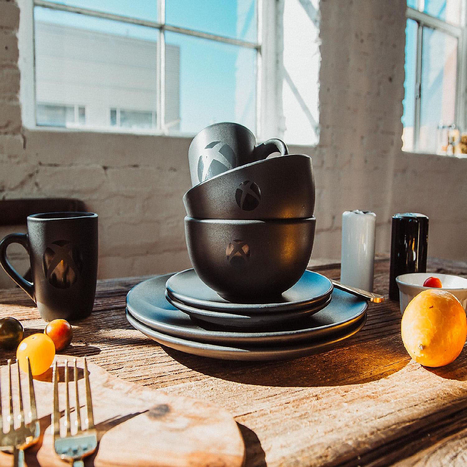 UKON!C - Microsoft - Vaisselle Xbox Logo Noir Set de 8 pièces - flash vidéo