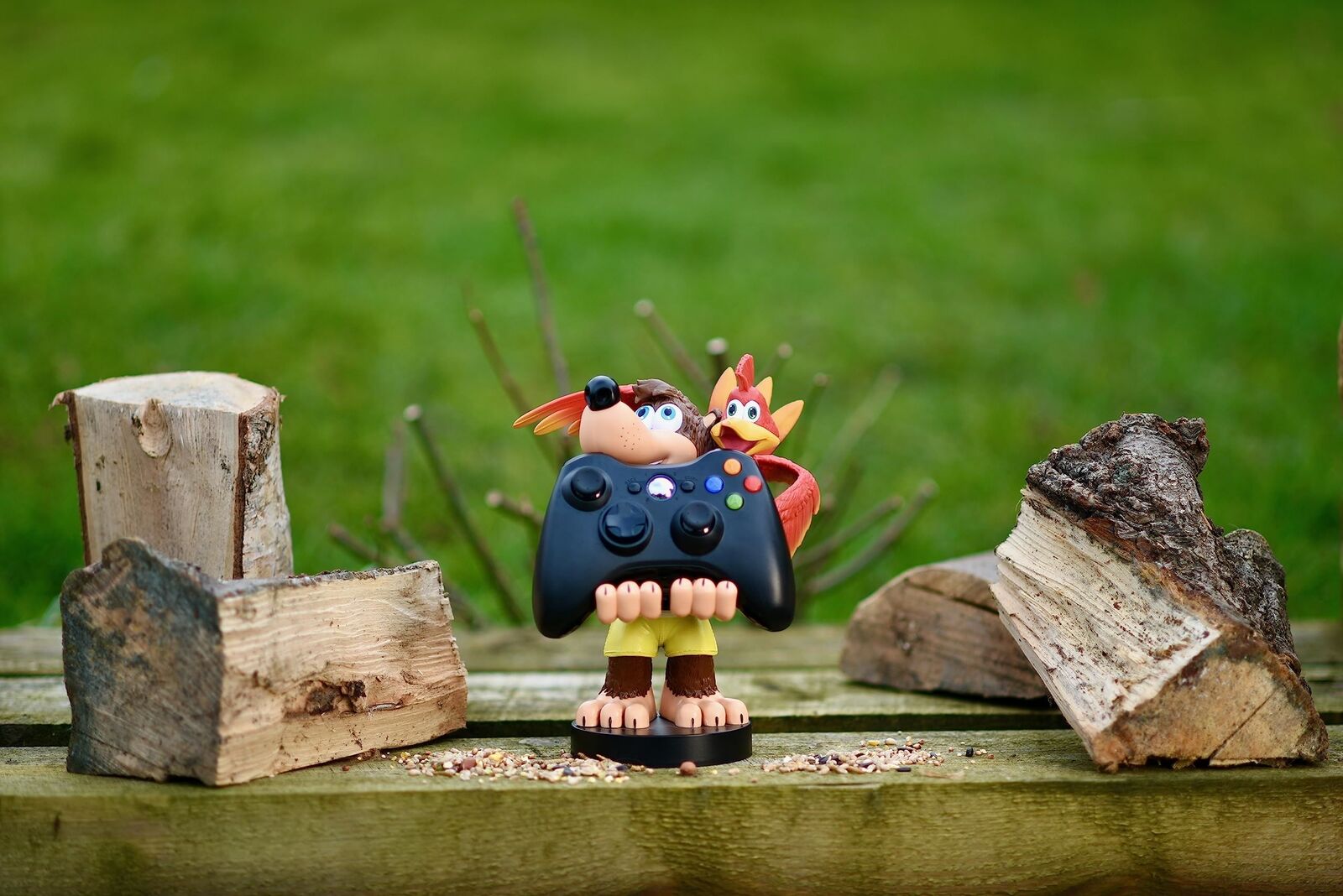 Cable Guys - Rare - Banjo-Kazooie Support Chargeur pour Téléphone et Manette - flash vidéo