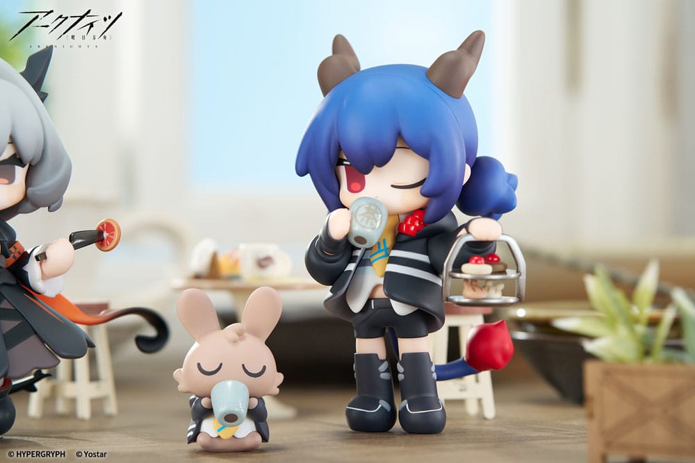 Arknights statuette PVC Would You Like A Dessert? Mini Series Ch'en 11 cm