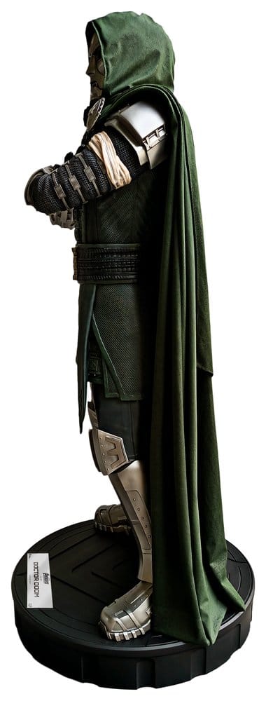 Marvel Avengers: Doomsday statue 1/1 Doctor Doom 198 cm