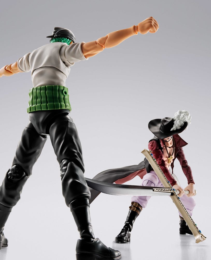 One Piece figurine S.H.Figuarts Dracule Mihawk Hawkeye 17 cm