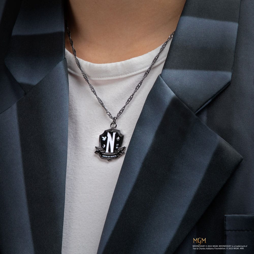 Wednesday pendentif et collier Nevermore Academy Black