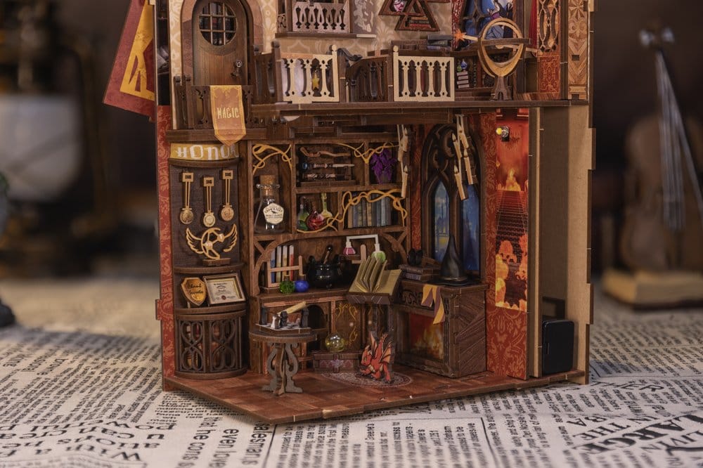 Maquette Book Nook Flame Common Room 23 x 11 cm