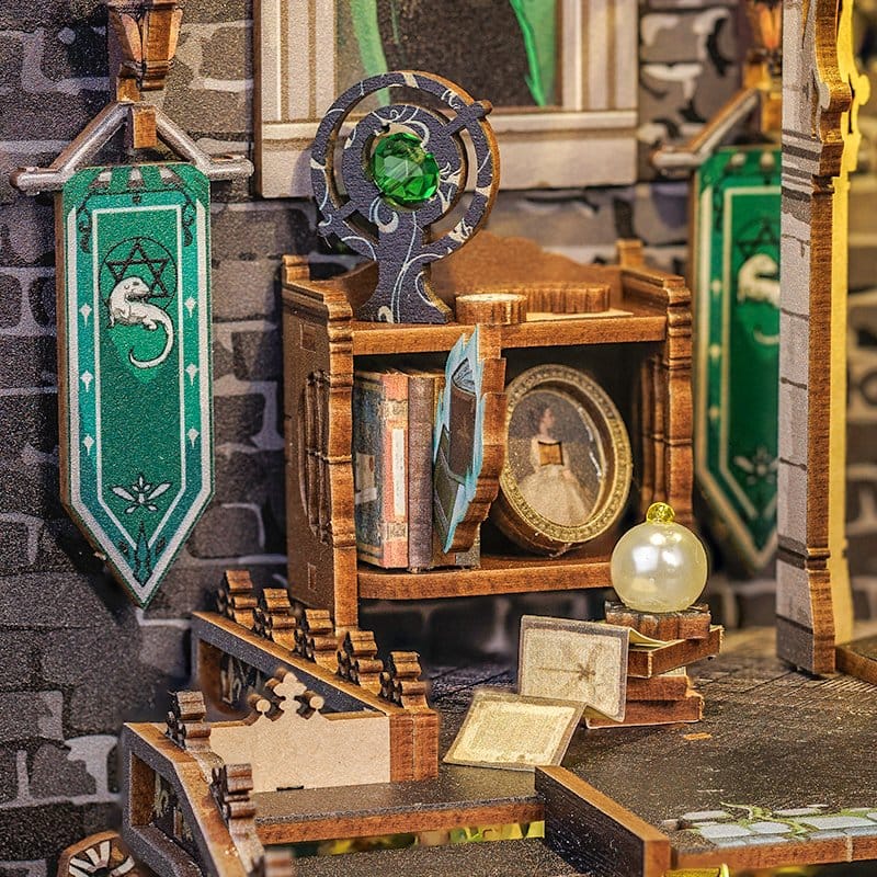 Maquette Book Nook Darkness Common Room 23 x 11 cm