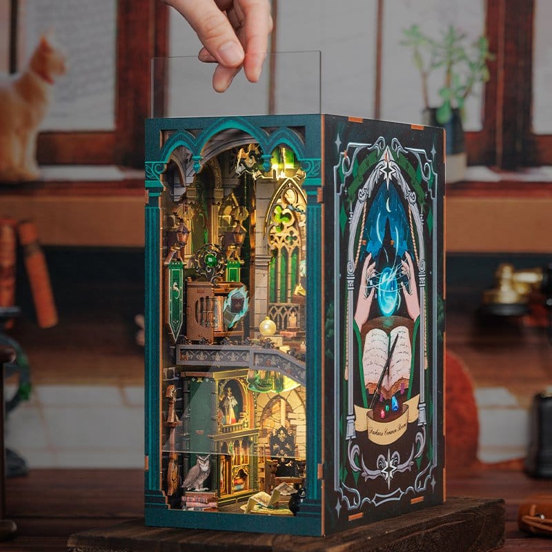 Maquette Book Nook Darkness Common Room 23 x 11 cm