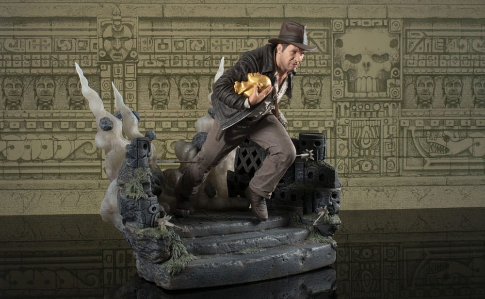 Indiana Jones: Les Aventuriers de l'arche maudit Deluxe Gallery statuette PVC Escape with Idol 25 cm