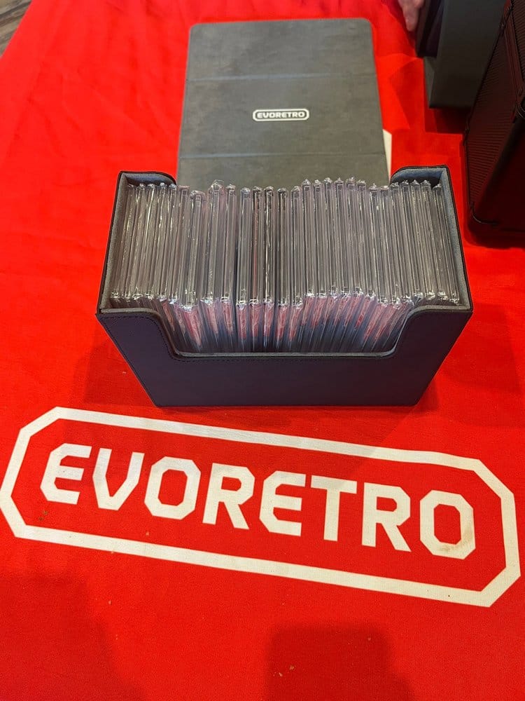 Evoretro valise TCG Magnetic pour 30 Graded Cards