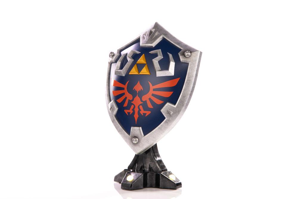 The Legend of Zelda Breath of the Wild statuette PVC Hylian Shield Collector's Edition 29 cm