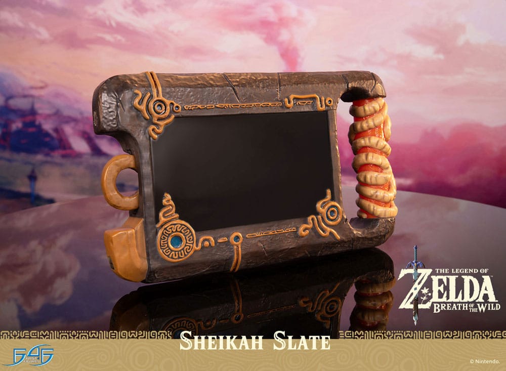 The Legend of Zelda: Breath of the Wild statuette 1/1 Sheikah Slate 24 cm