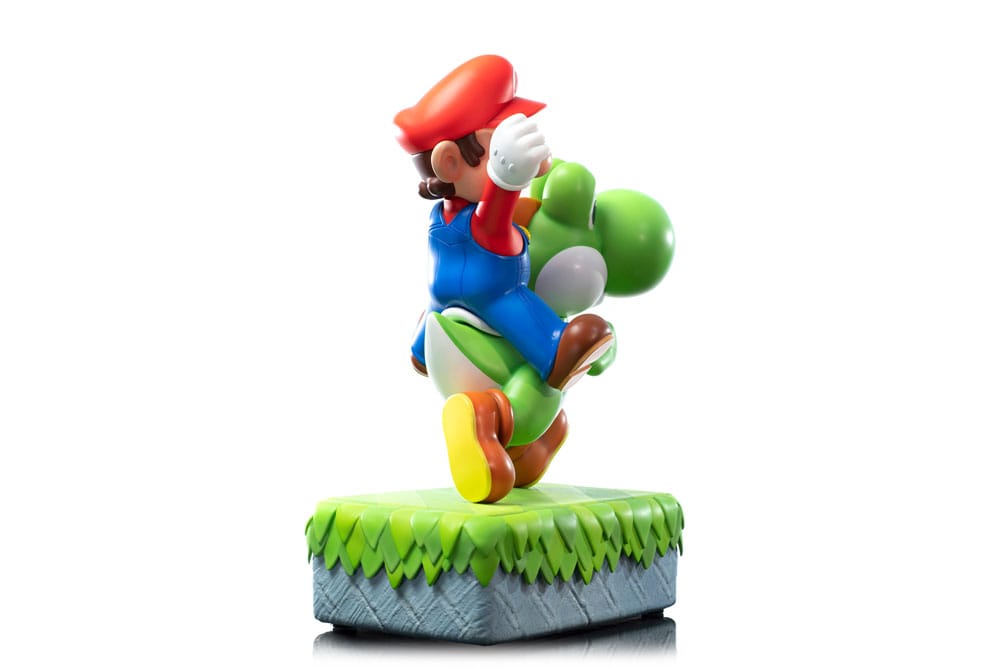 Super Mario statuette Mario & Yoshi 48 cm
