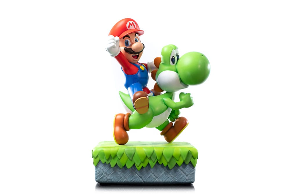 Super Mario statuette Mario & Yoshi 48 cm