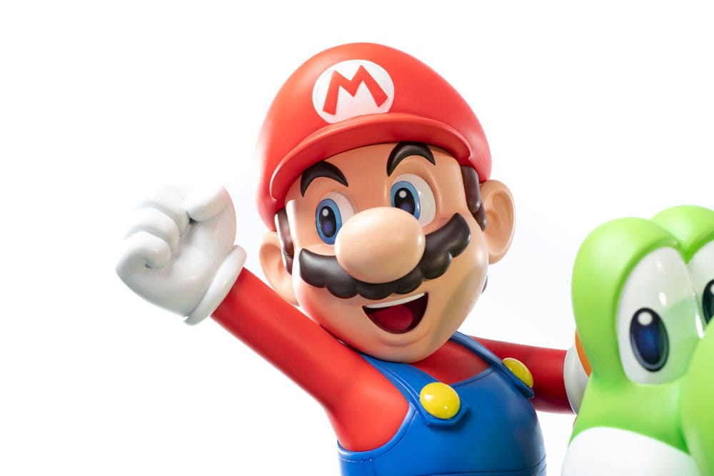 Super Mario statuette Mario & Yoshi 48 cm