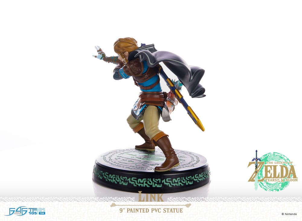 The Legend of Zelda: Tears of the Kingdom statuette PVC Link 18 cm