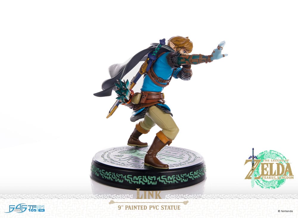The Legend of Zelda: Tears of the Kingdom statuette PVC Link 18 cm