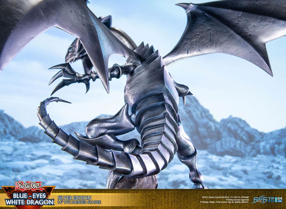 Yu-Gi-Oh! statuette PVC Blue-Eyes White Dragon Silver Edition 35 cm