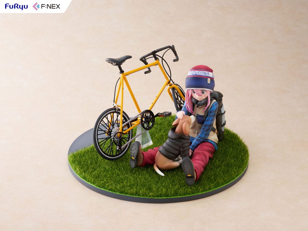 Laid Back Camp F:NEX statuette PVC 1/7 Nadeshiko Kagamihara 13 cm