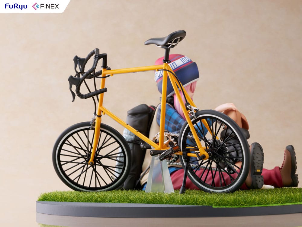Laid Back Camp F:NEX statuette PVC 1/7 Nadeshiko Kagamihara 13 cm