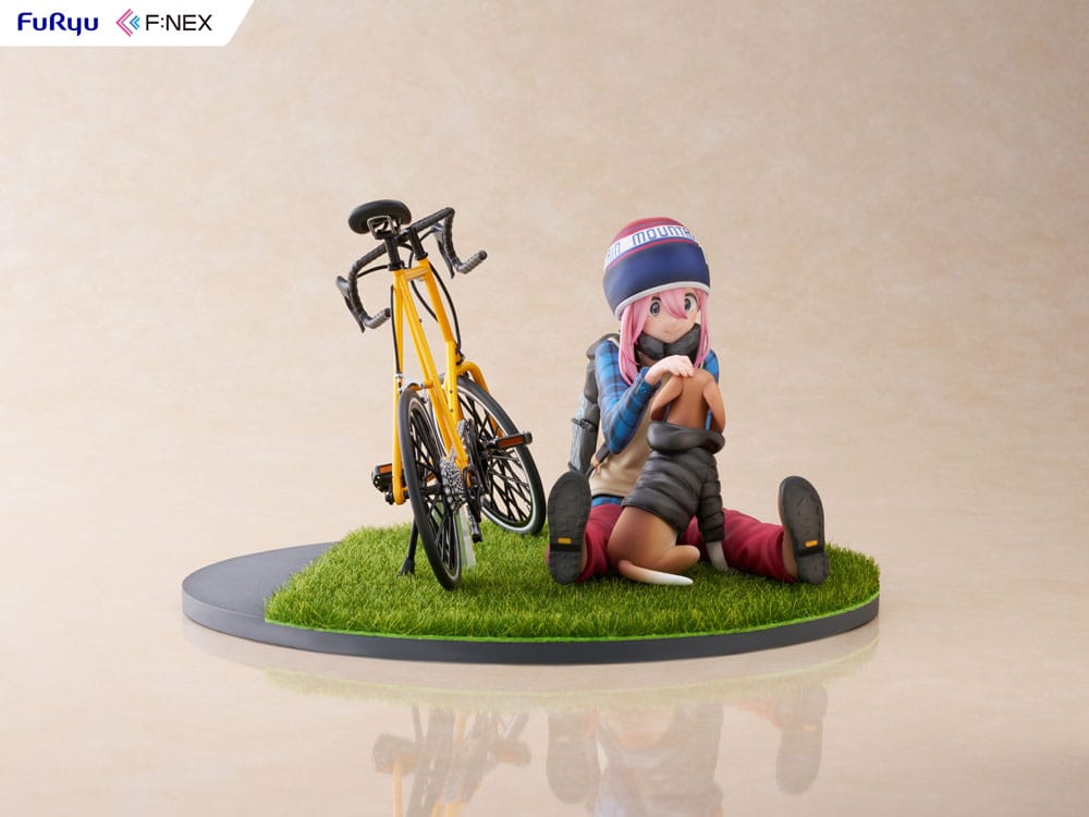 Laid Back Camp F:NEX statuette PVC 1/7 Nadeshiko Kagamihara 13 cm