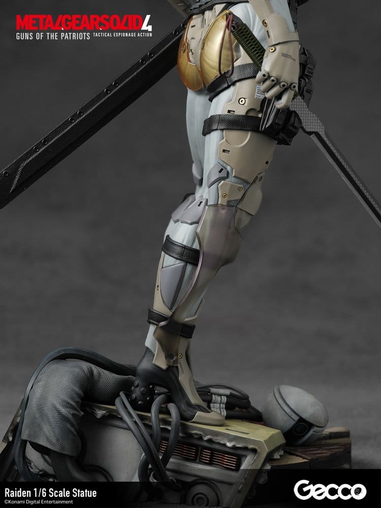 Metal Gear Solid 4 Guns of the Patriots statue 1/6 Raiden 32 cm