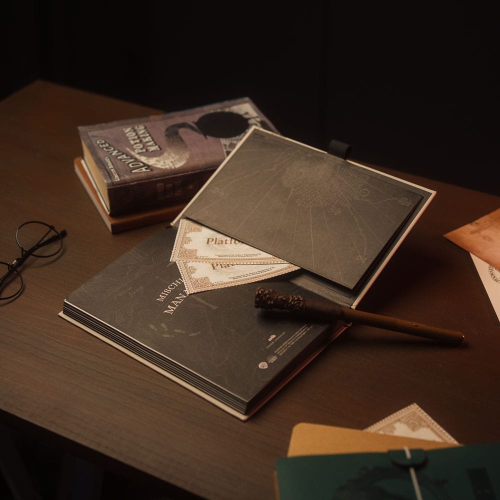 Harry Potter carnet de notes A5 Premium avec la lumière Marauder's Map