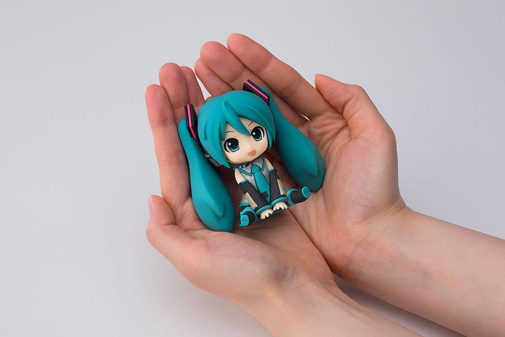 Character Vocal Series 01: Hatsune Miku figurine mini Piapro Characters Rubber Mascot Nendroid Plus Hatsune Miku 8 cm