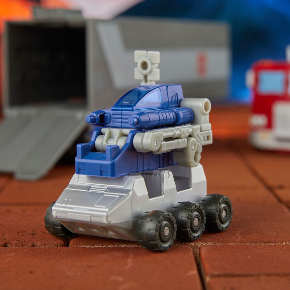 The Transformers: The Movie Generations Studio Series Commander Class figurine Optimus Prime 18 cm