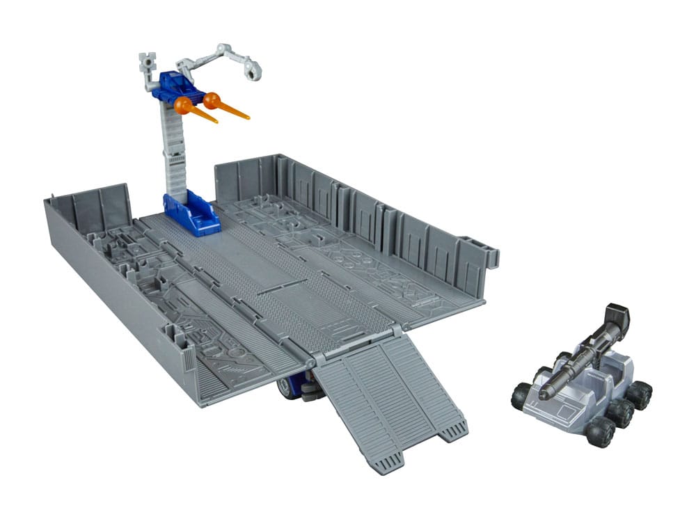 The Transformers: The Movie Generations Studio Series Commander Class figurine Optimus Prime 18 cm