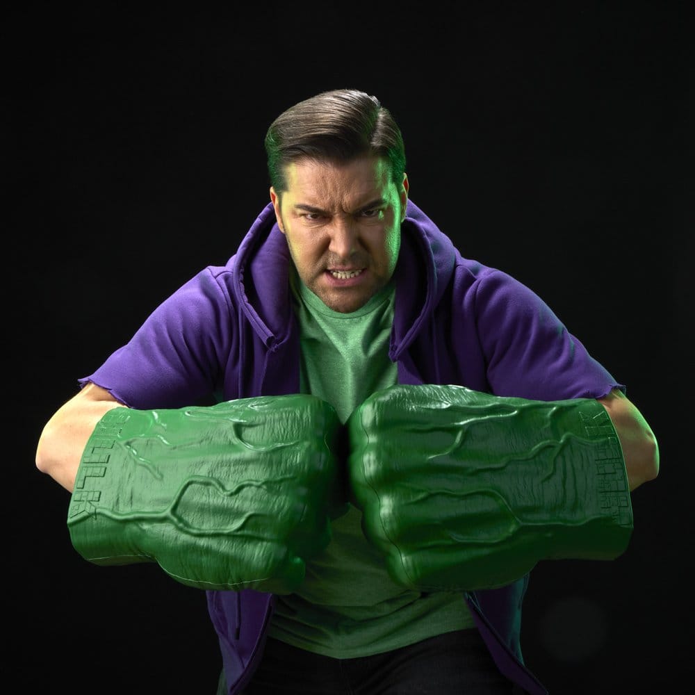 The Incredible Hulk Marvel Legends Poings de Cosplay Premium