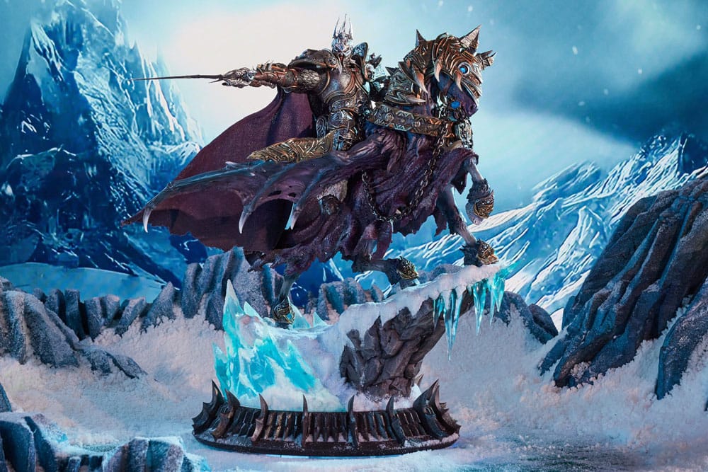 World of Warcraft statuette The Lich King & Invincible 68 cm