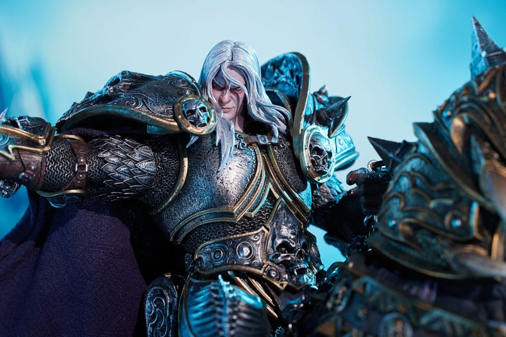 World of Warcraft statuette The Lich King & Invincible 68 cm