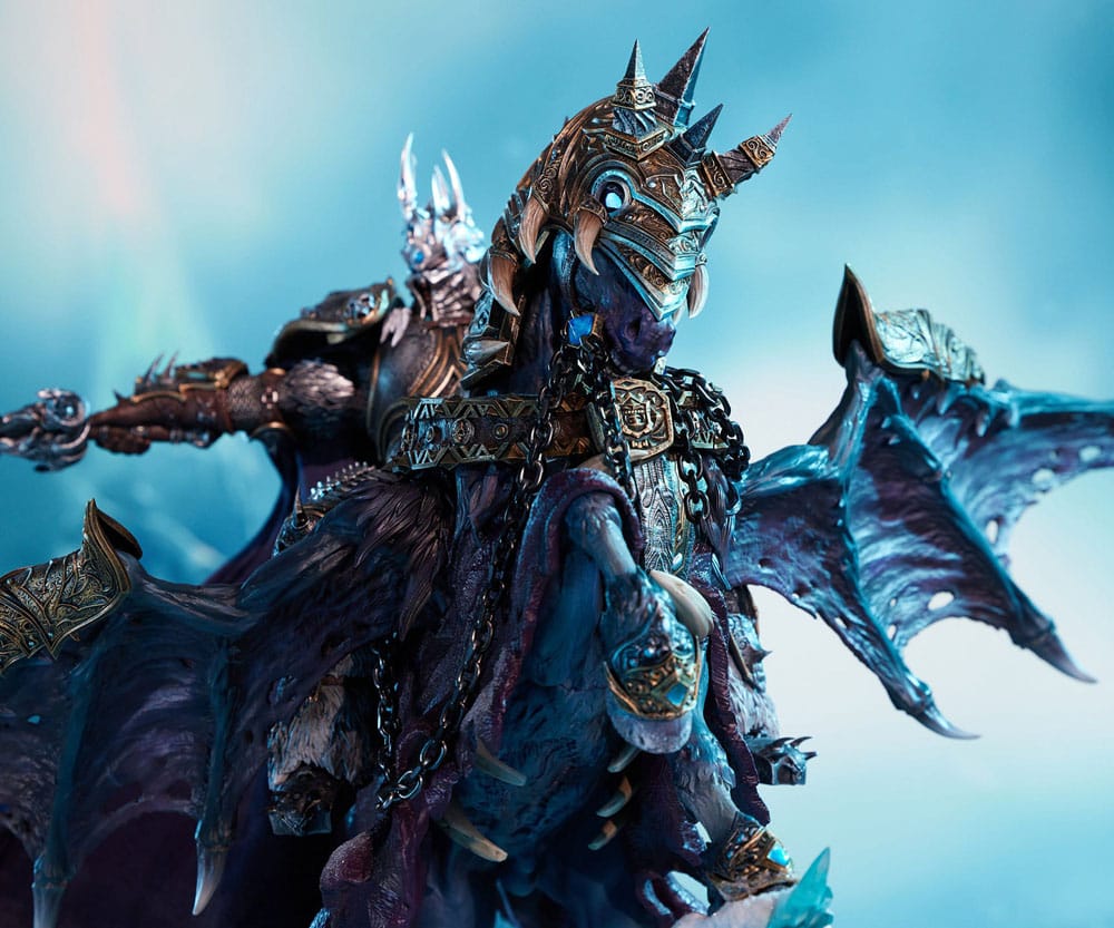World of Warcraft statuette The Lich King & Invincible 68 cm