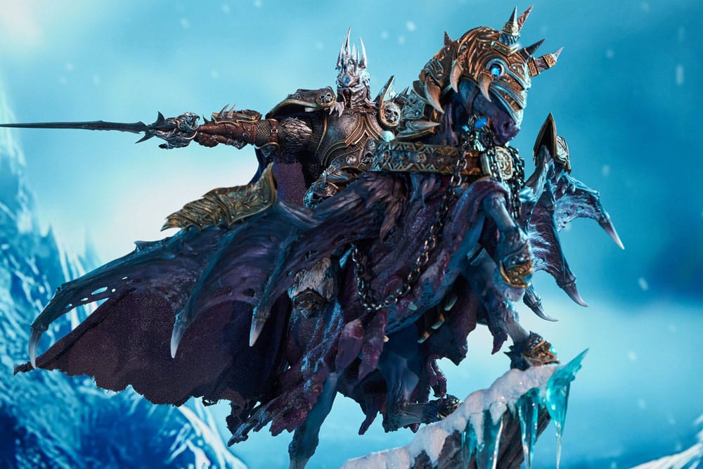 World of Warcraft statuette The Lich King & Invincible 68 cm