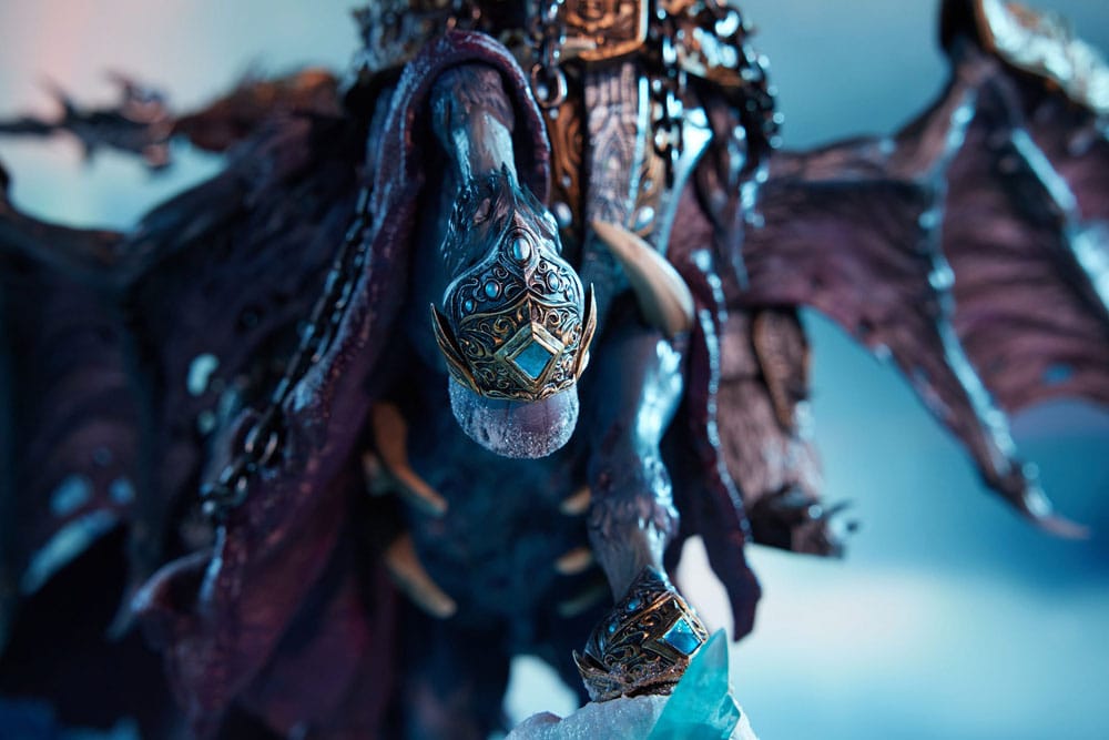 World of Warcraft statuette The Lich King & Invincible 68 cm