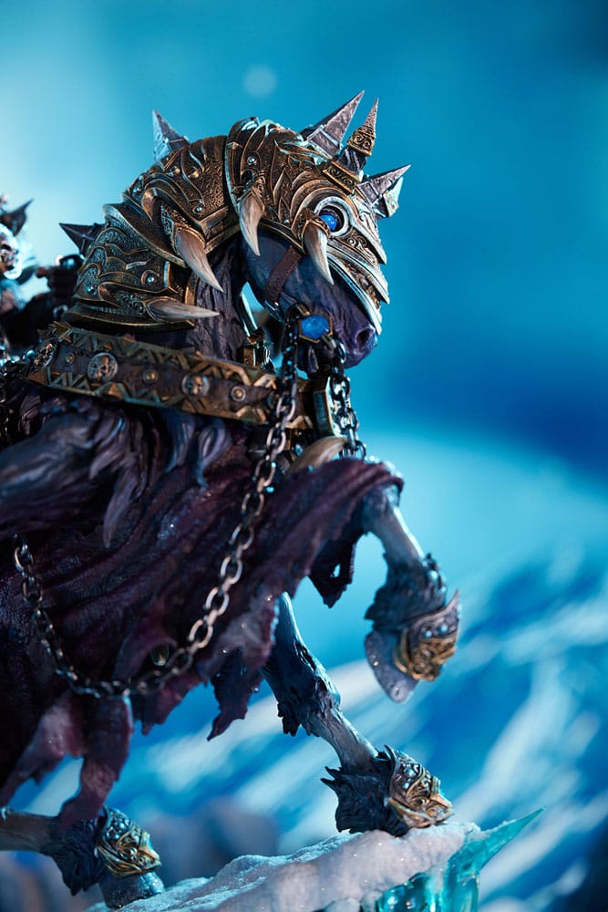 World of Warcraft statuette The Lich King & Invincible 68 cm