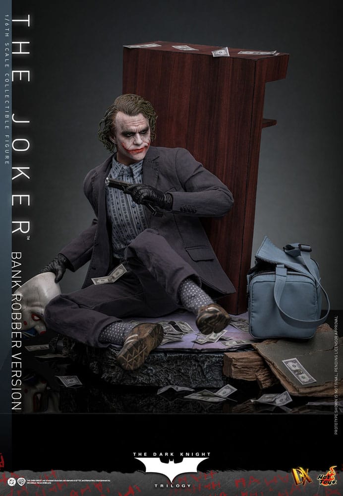 The Dark Knight figurine DX 1/6 The Joker (Bank Robber Version) 30 cm