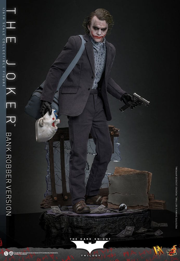 The Dark Knight figurine DX 1/6 The Joker (Bank Robber Version) 30 cm