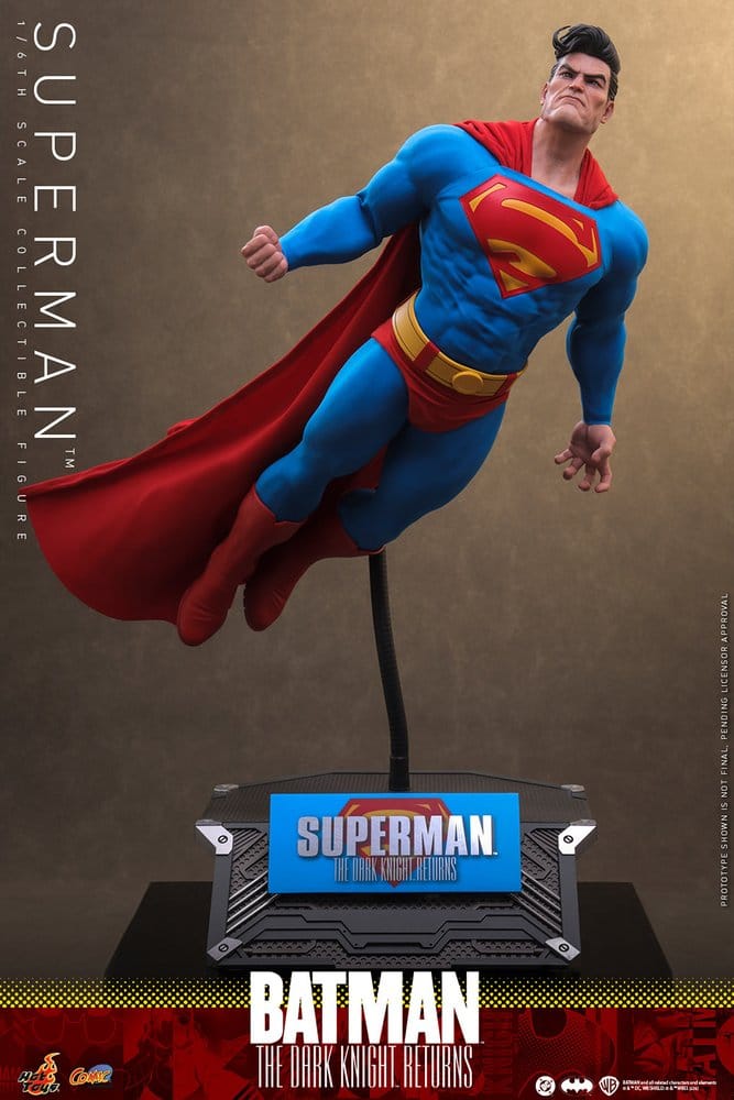 Batman: The Dark Knight Returns figurine Comic Masterpiece 1/6 Superman 34 cm