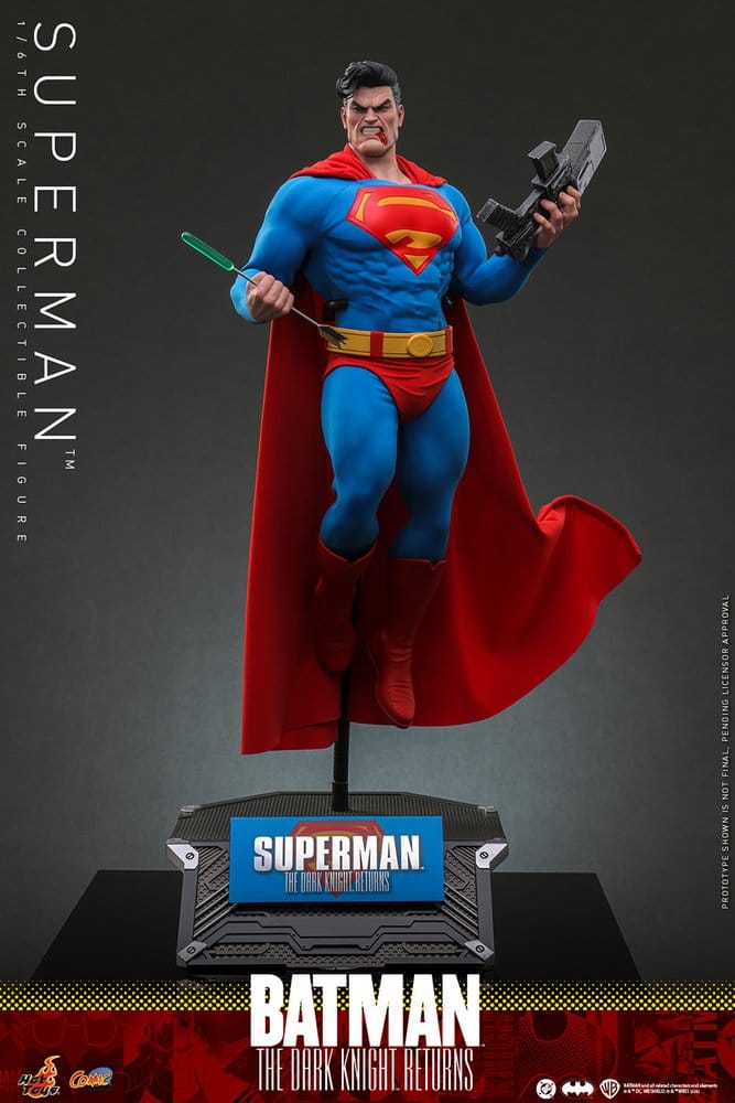 Batman: The Dark Knight Returns figurine Comic Masterpiece 1/6 Superman 34 cm