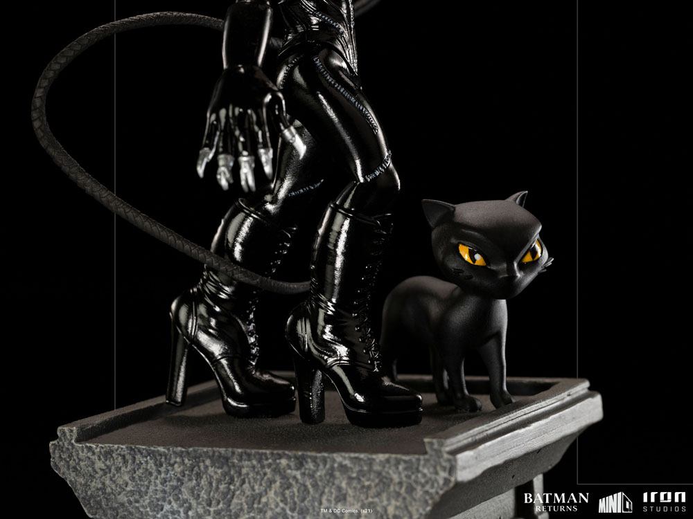 DC Comics figurine Mini Co. Deluxe PVC Catwoman (Batman Returns) 17 cm