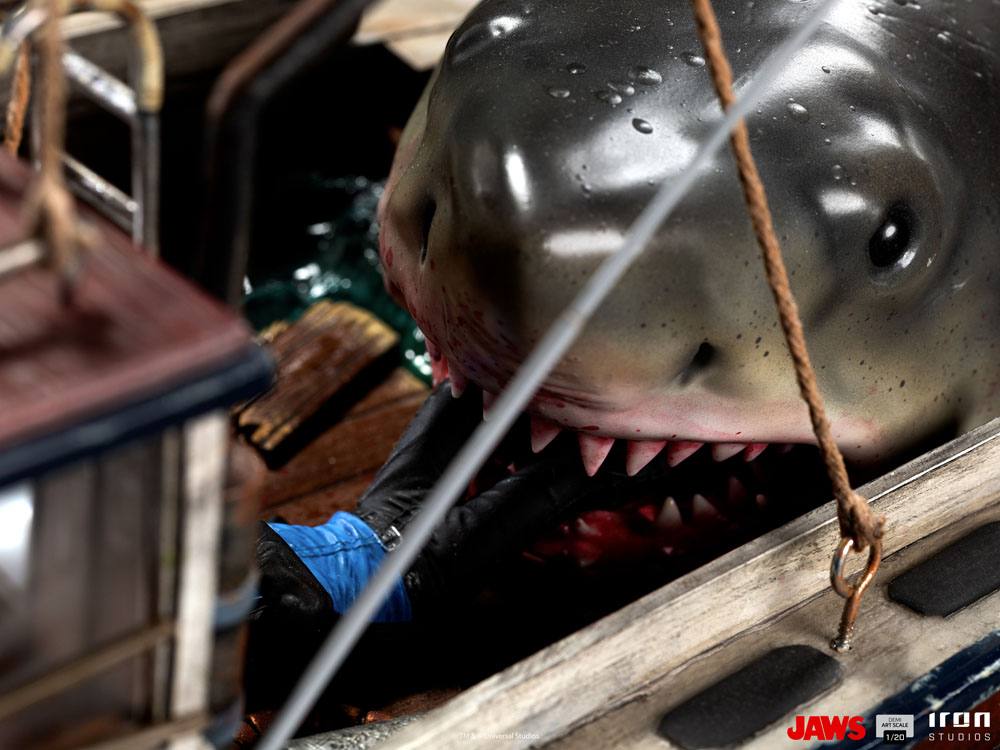 Les Dents de la mer statuette 1/20 Jaws Attack 104 cm