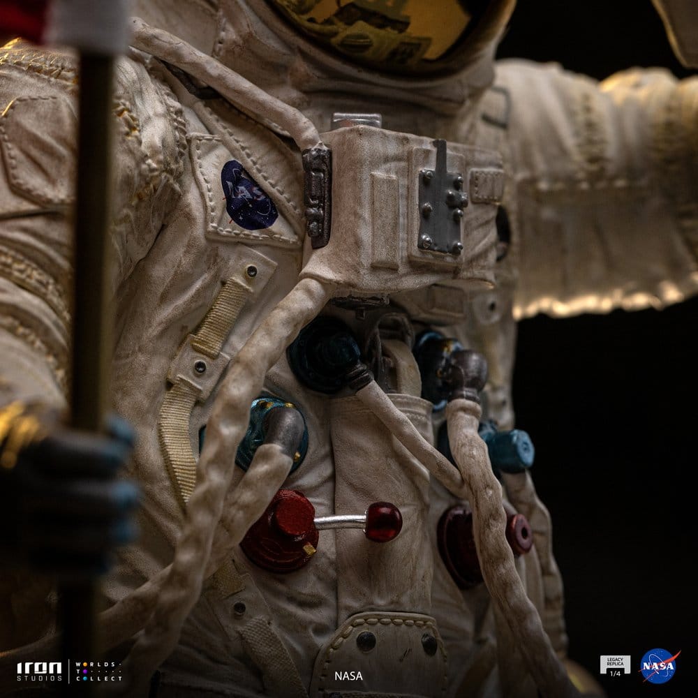 NASA statuette 1/4 Legacy Replica Apollo 11 Astronaut 58 cm