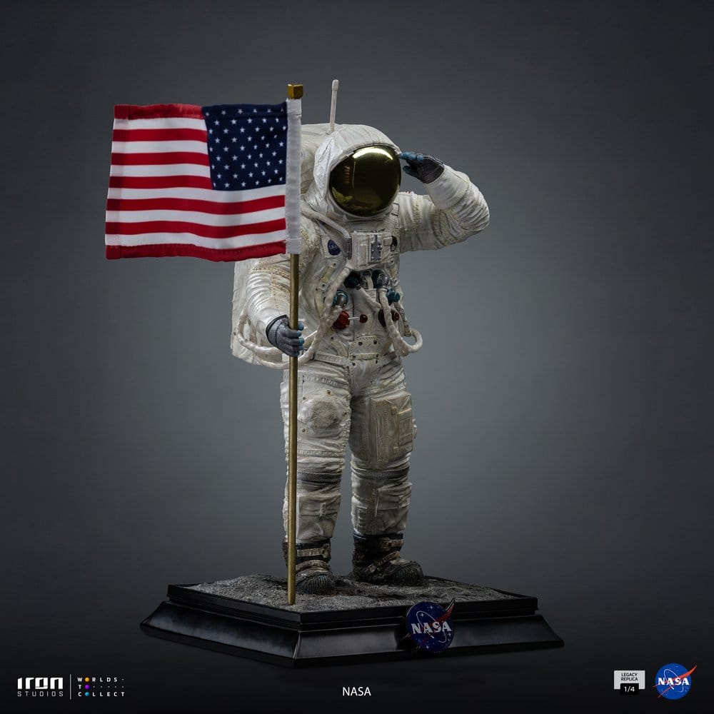 NASA statuette 1/4 Legacy Replica Apollo 11 Astronaut 58 cm