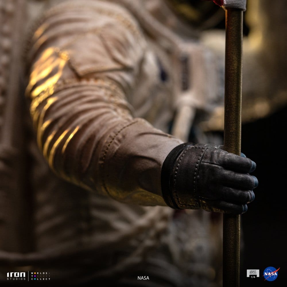 NASA statuette 1/4 Legacy Replica Apollo 11 Astronaut 58 cm