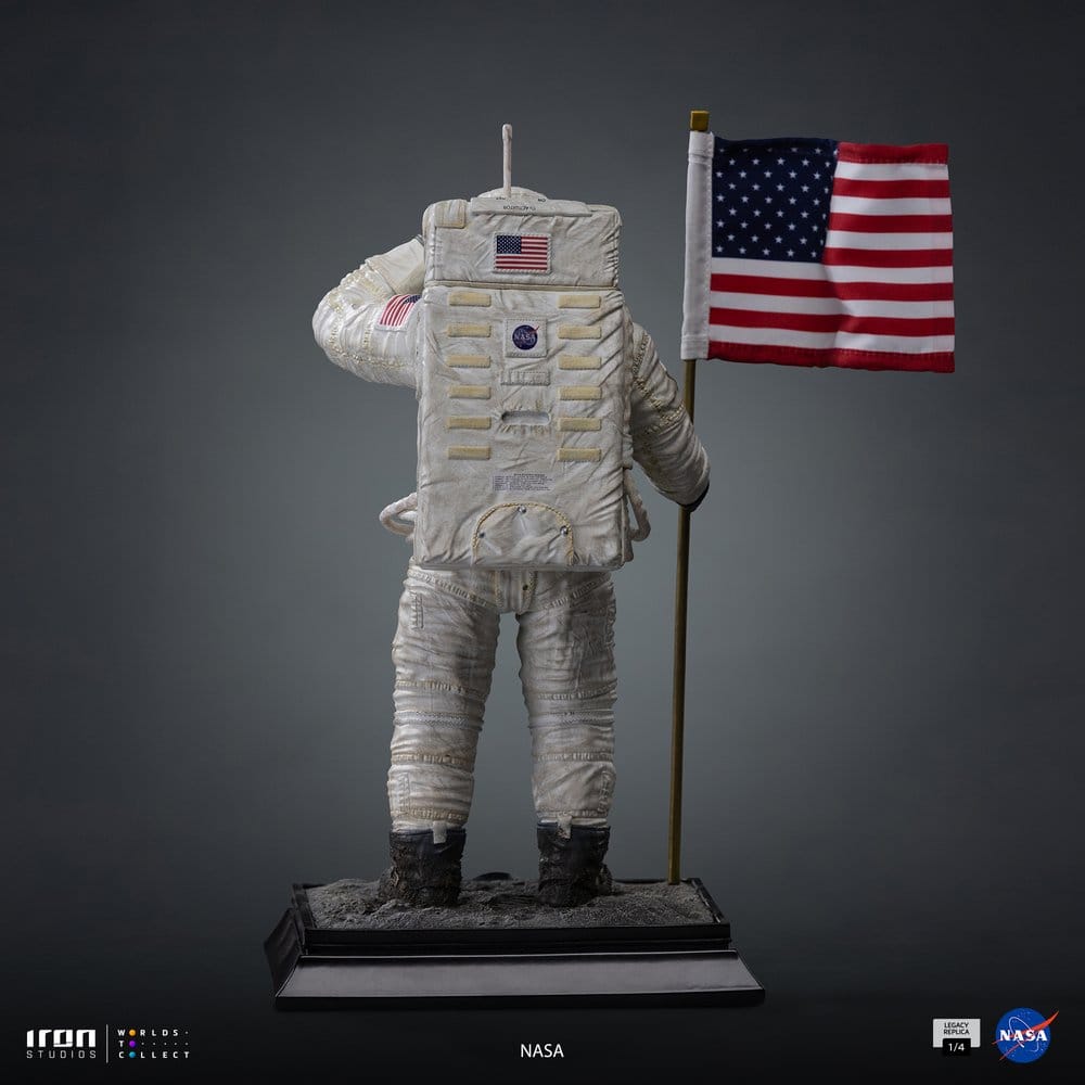 NASA statuette 1/4 Legacy Replica Apollo 11 Astronaut 58 cm