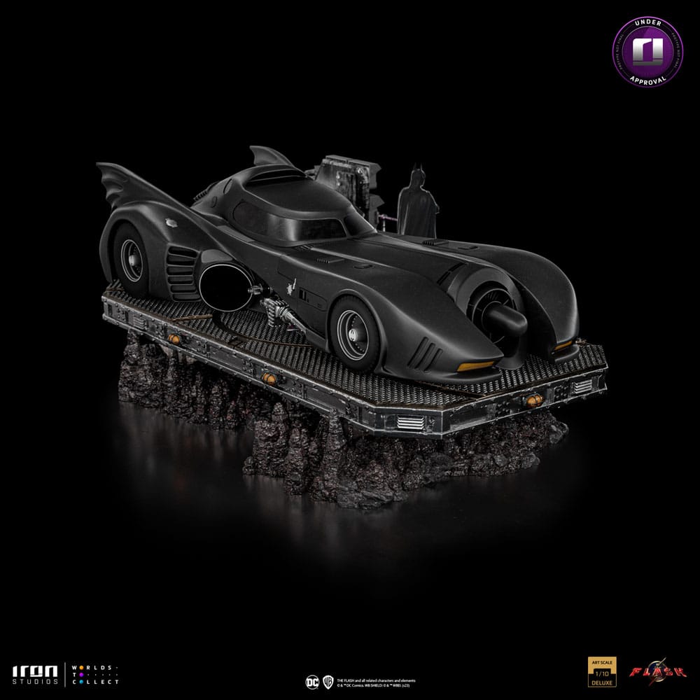 DC Comics statuette Art Scale Deluxe 1/10 The Flash Movie Batmobile 31 cm