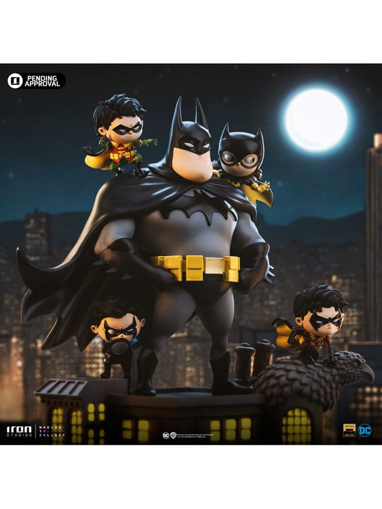 Batman figurine Animated icons PVC Batman Family 18 cm